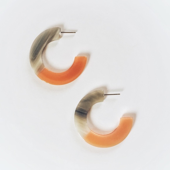 Two Tone Pink & Gray Hoop Earring Resin NEW!! - Picture 2 of 4